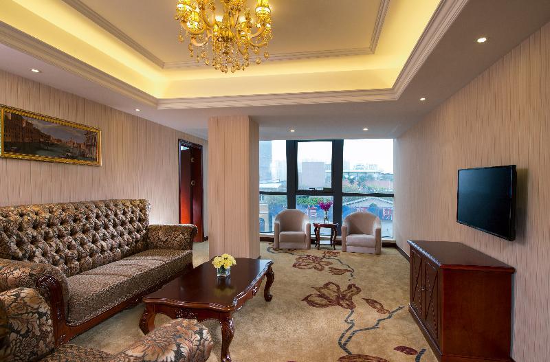 Vienna Jiading New Hotel 3*